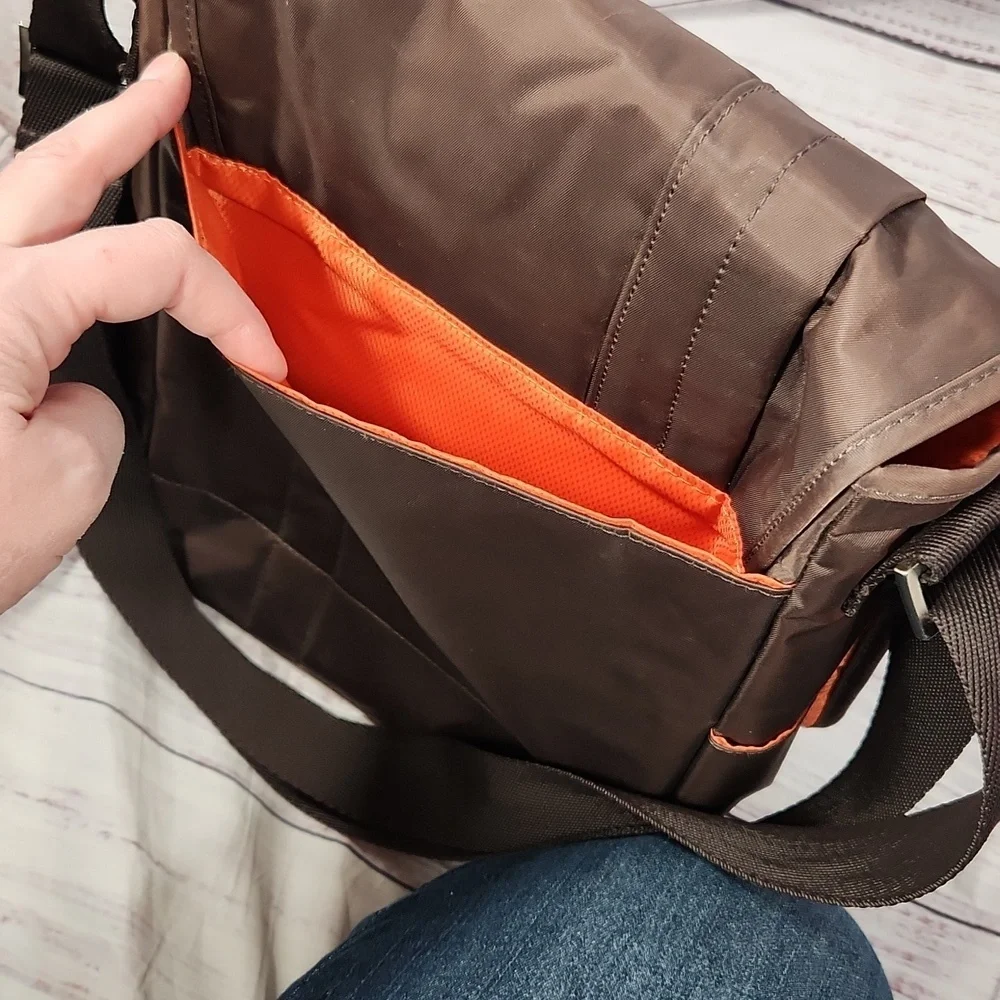 CaseCrown Microsoft surface vertical messenger bag